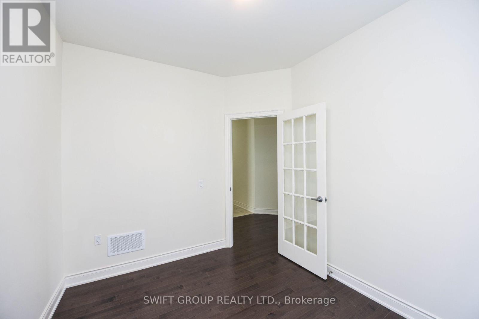 Upper - 24 Dotchson Avenue, Caledon, ON - Indoor Photo Showing Other Room