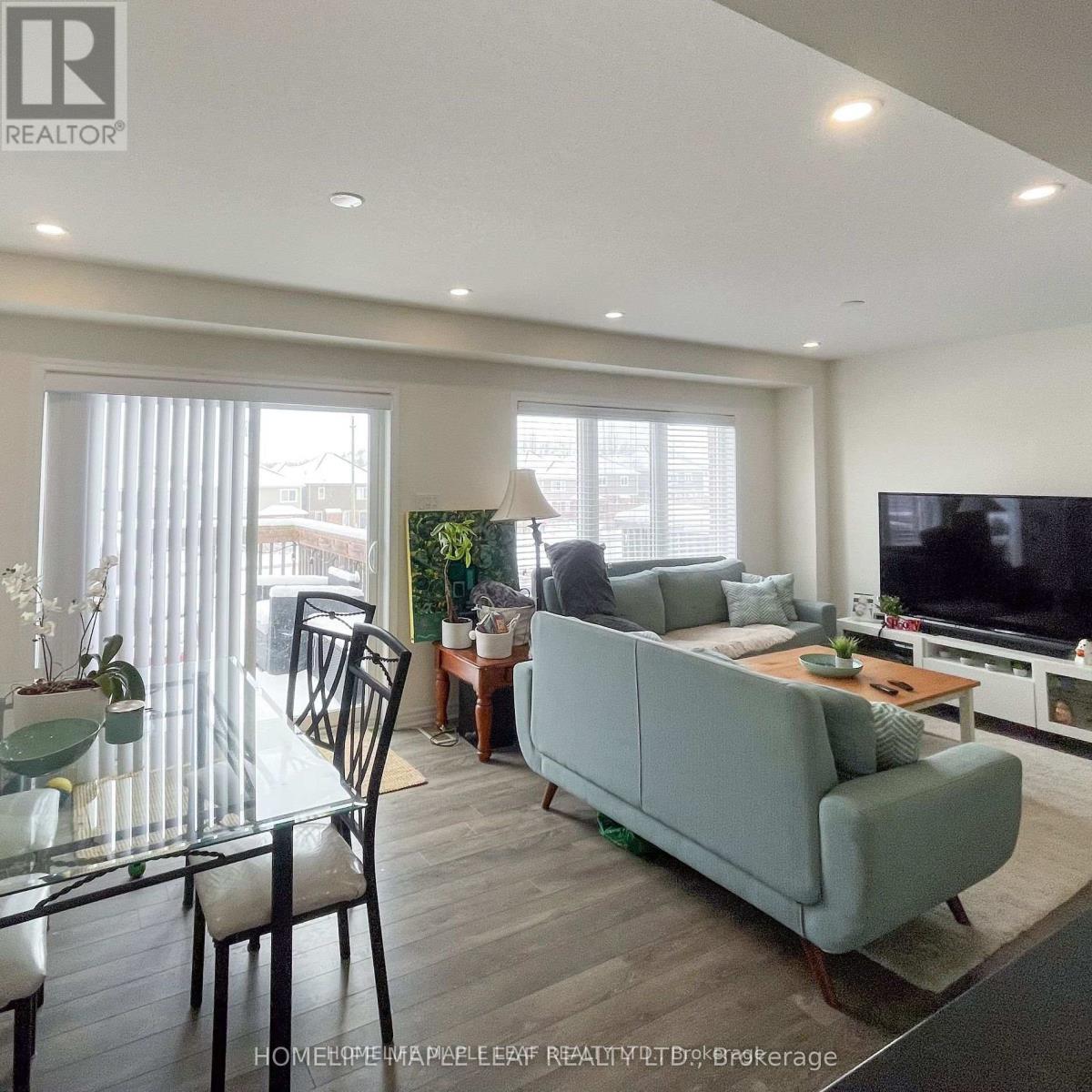 116 Watermill Street, Kitchener, ON - Indoor Photo Showing Living Room
