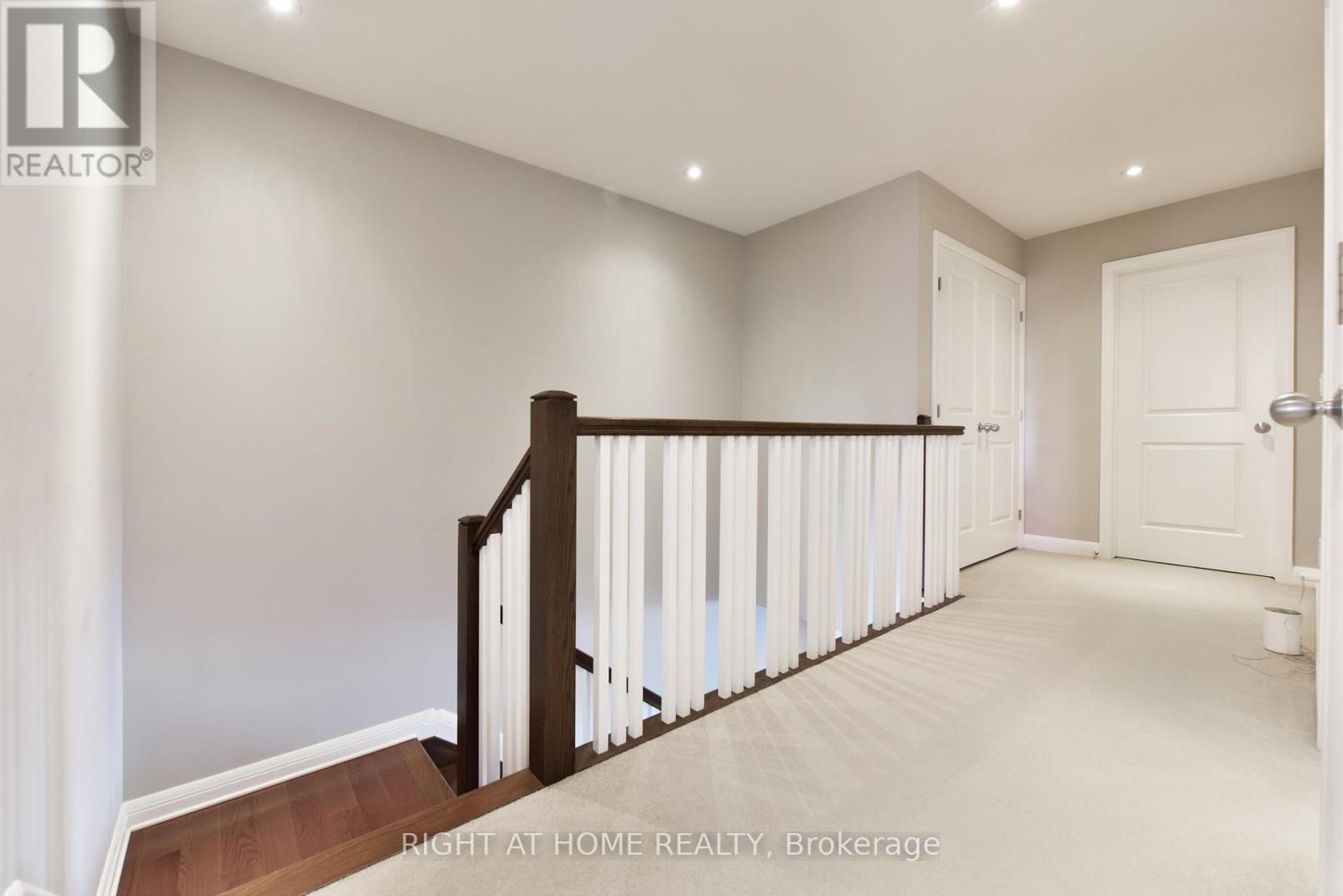 77 Arkose Street, Ottawa, ON - Indoor Photo Showing Other Room