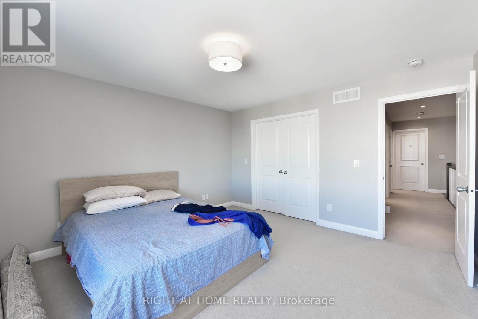 77 Arkose Street, Ottawa, ON - Indoor Photo Showing Bedroom