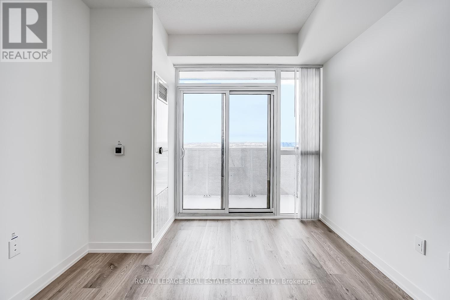 4303 - 8 Interchange Way, Vaughan, ON - Indoor Photo Showing Other Room