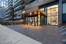 715 - 220 MISSINNIHE WAY Mississauga, ON L5H 0A9