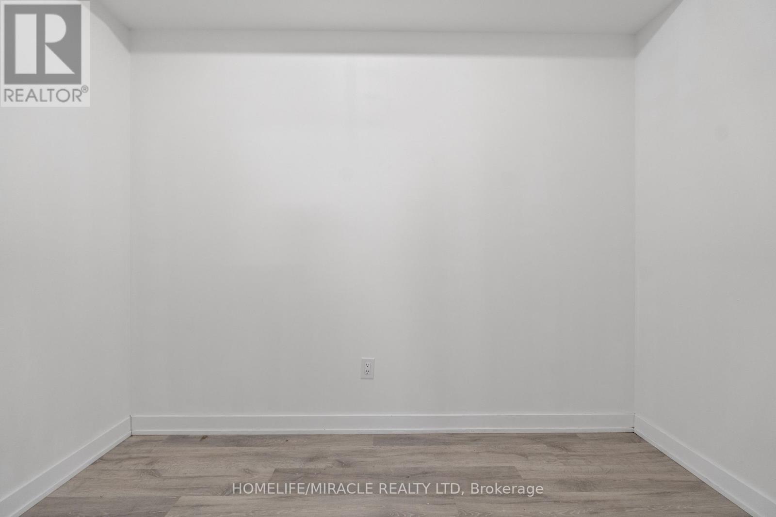 715 - 220 Missinnihe Way, Mississauga, ON - Indoor Photo Showing Other Room