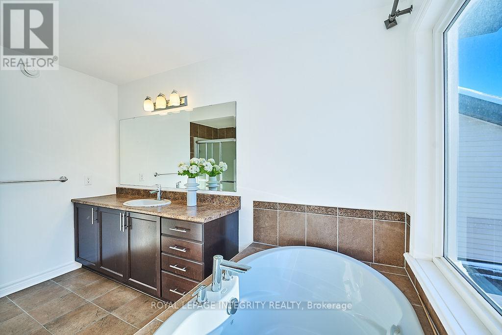 870 Fletcher Circle, Ottawa, ON - Indoor Photo Showing Bathroom