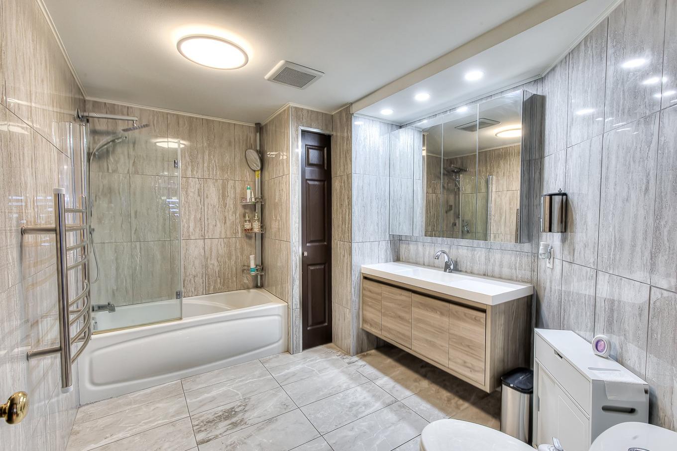 Bathroom - 10-3055 Place Alton-Goldbloom, Laval (Chomedey), QC - Indoor Photo Showing Bathroom