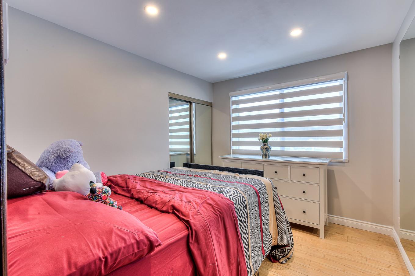 Bedroom - 10-3055 Place Alton-Goldbloom, Laval (Chomedey), QC - Indoor Photo Showing Bedroom