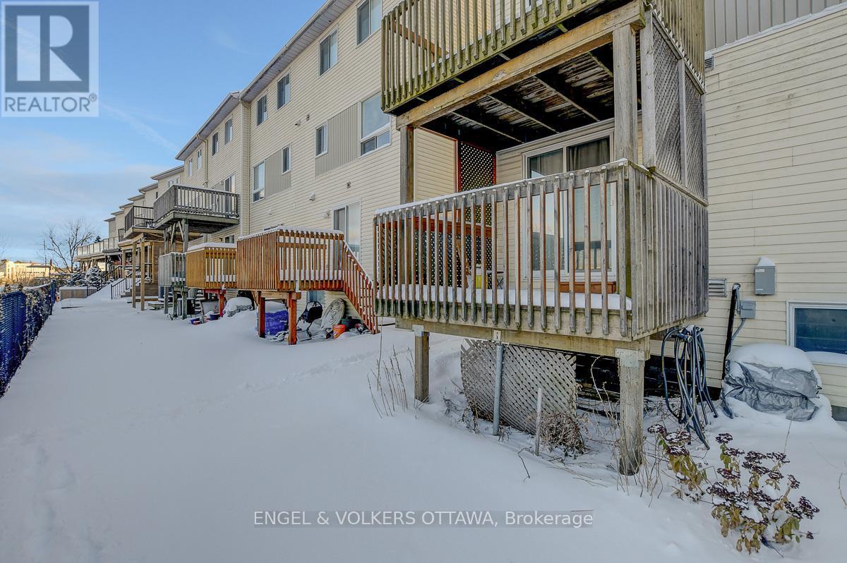 21 Drayton Private, Ottawa, ON - Outdoor With Balcony With Exterior