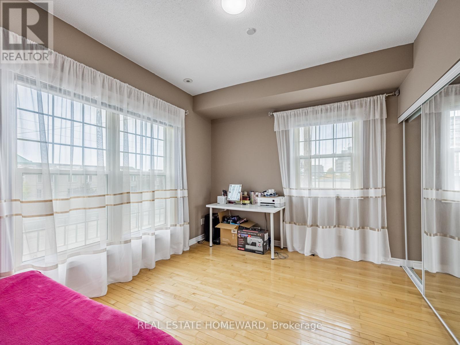 964A The Queensway, Toronto, ON - Indoor
