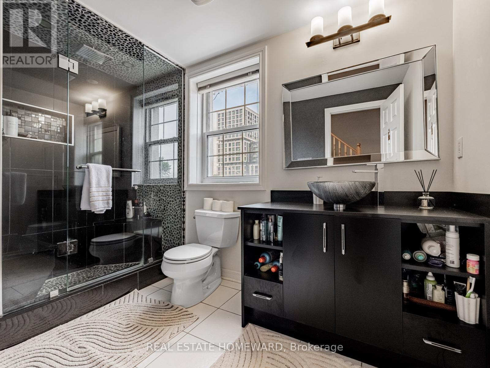 964A The Queensway, Toronto, ON - Indoor Photo Showing Bathroom