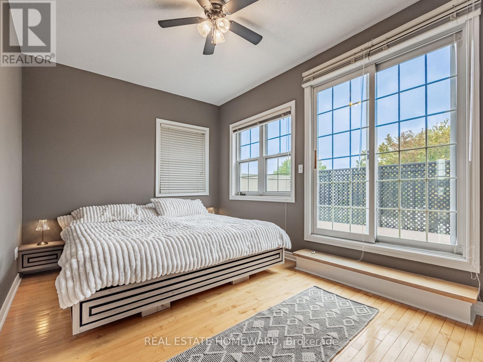 964A The Queensway, Toronto, ON - Indoor Photo Showing Bedroom