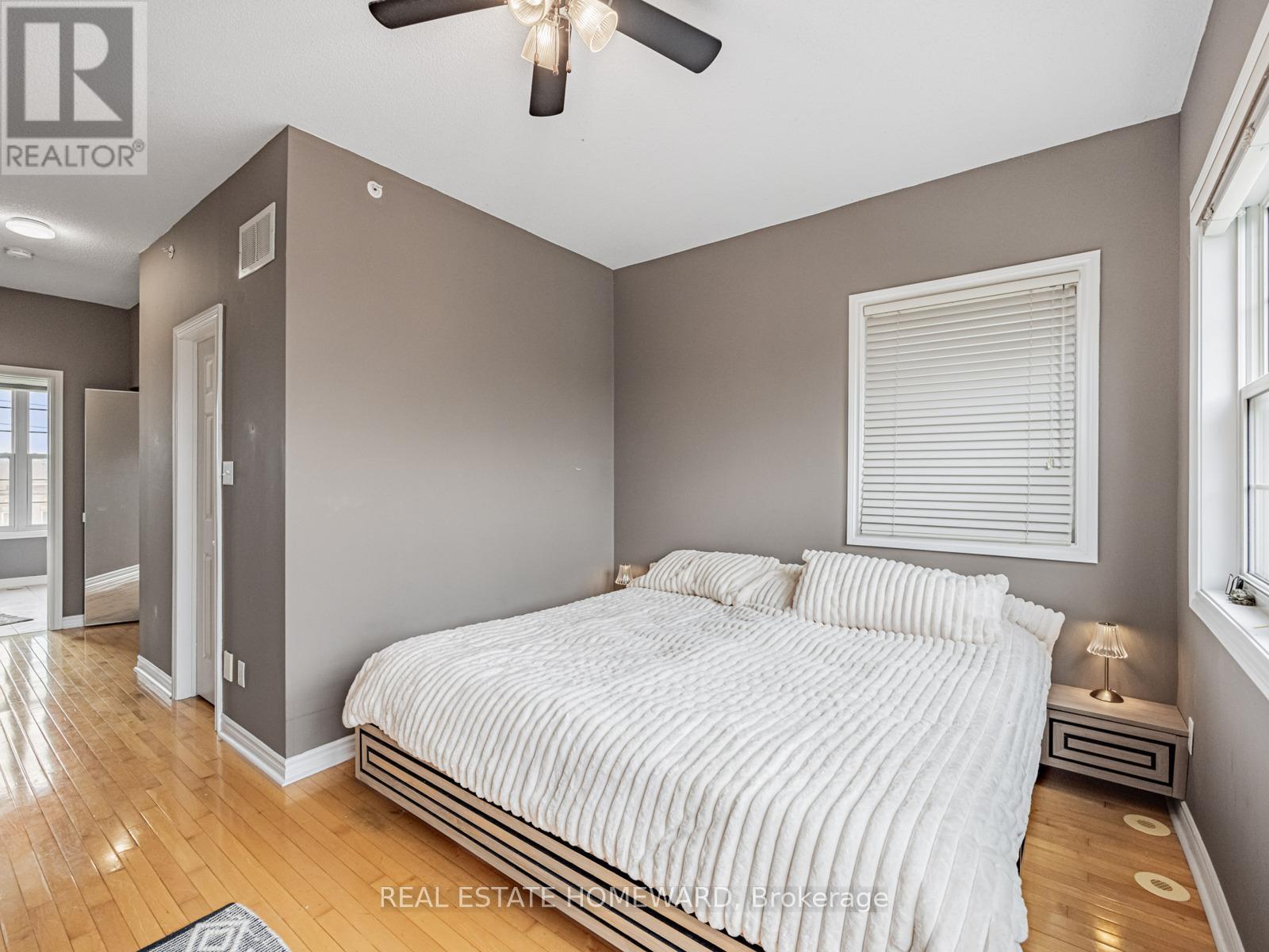 964A The Queensway, Toronto, ON - Indoor Photo Showing Bedroom