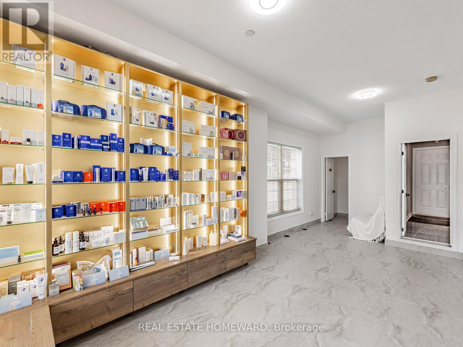 964A The Queensway, Toronto, ON - Indoor