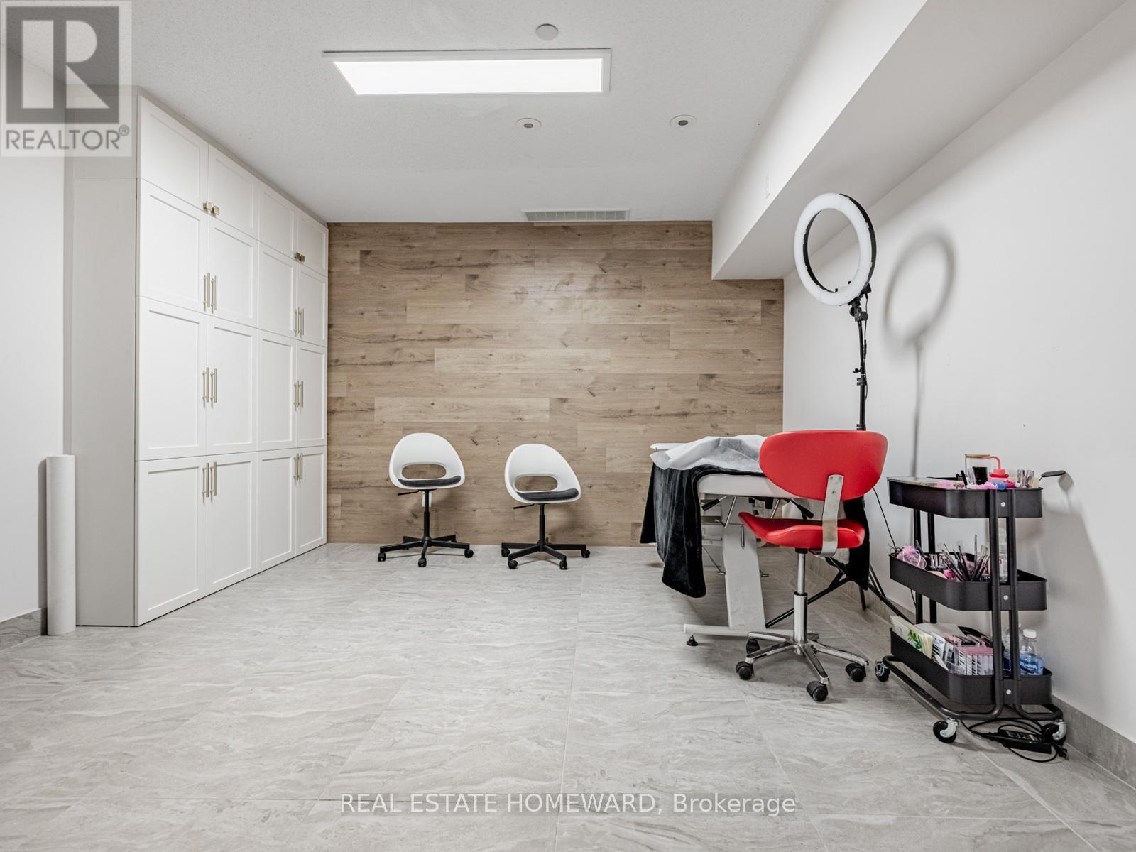 964A The Queensway, Toronto, ON - Indoor Photo Showing Other Room