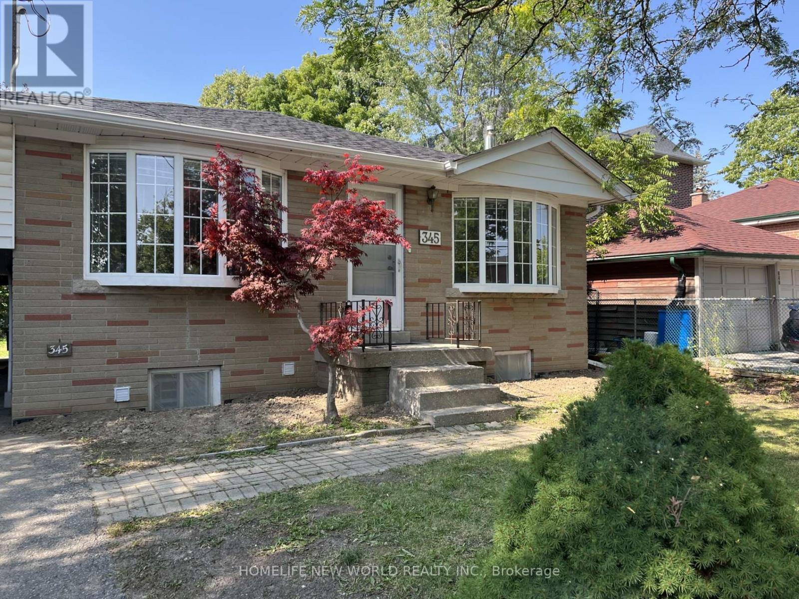 Main - 345 Centre Street E, Richmond Hill, ON - Outdoor