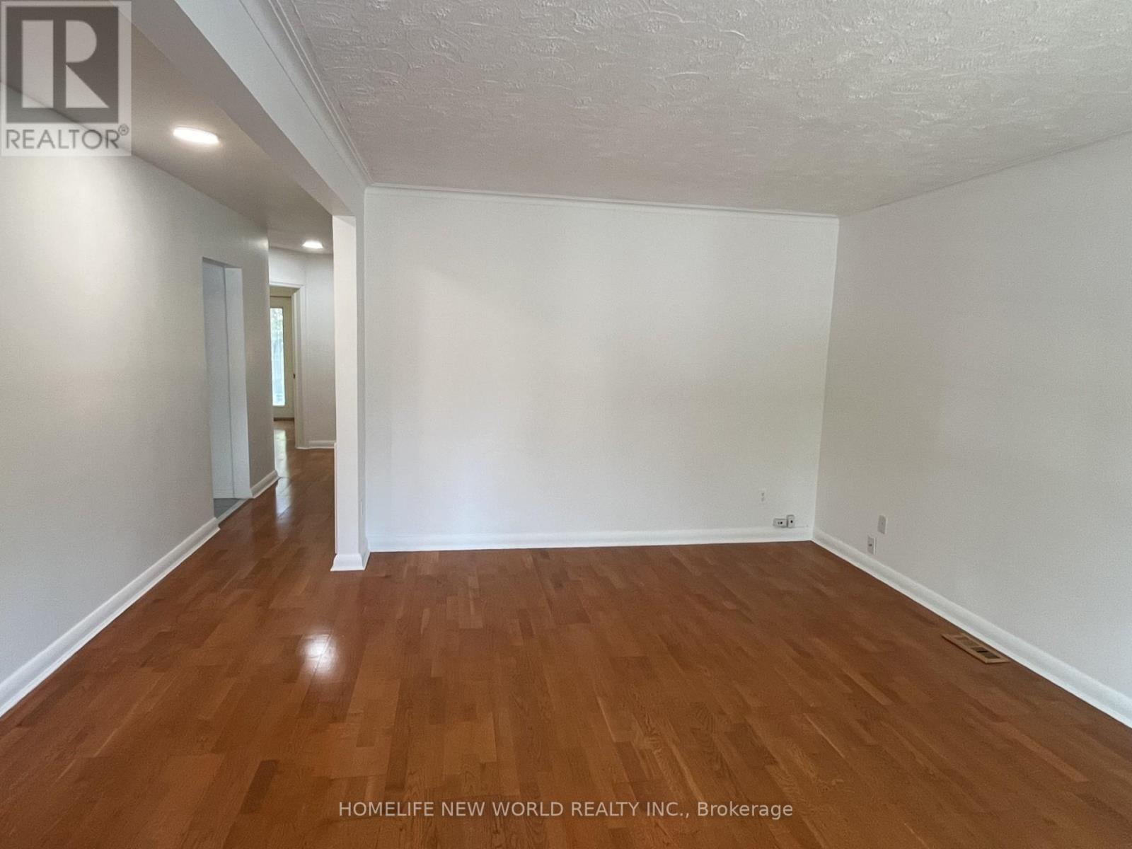 Main - 345 Centre Street E, Richmond Hill, ON - Indoor Photo Showing Other Room