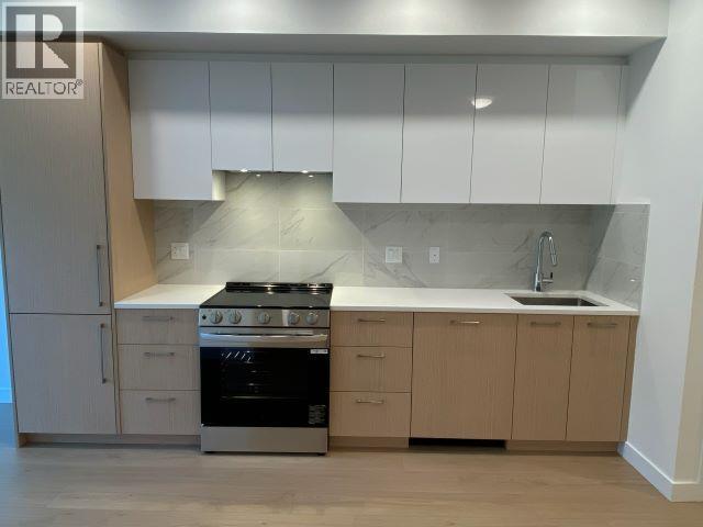 404 150 James Road, Port Moody, BC - Indoor Photo Showing Kitchen