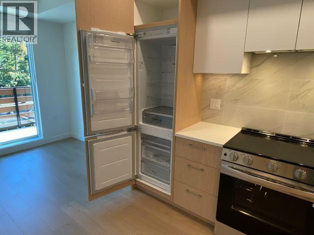 404 150 James Road, Port Moody, BC - Indoor Photo Showing Kitchen