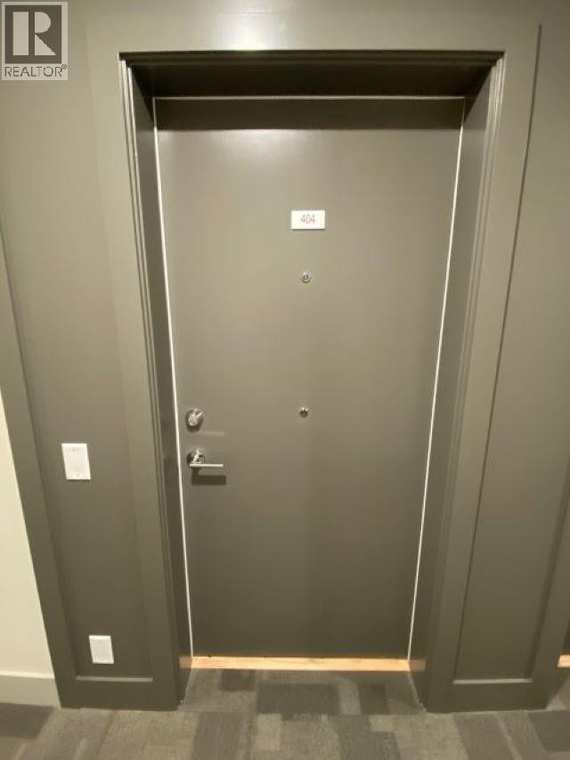 404 150 James Road, Port Moody, BC - Indoor Photo Showing Other Room