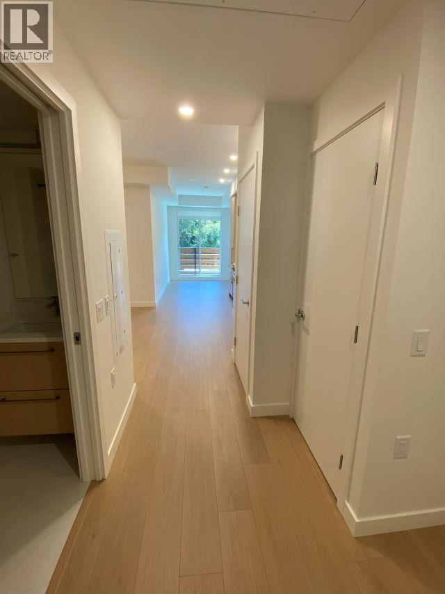 404 150 James Road, Port Moody, BC - Indoor Photo Showing Other Room