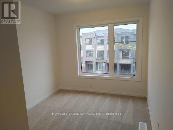 56 Delano Way, Newmarket, ON - Indoor Photo Showing Other Room