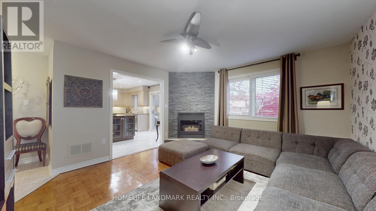 3022 Dalehurst Drive, Mississauga, ON - Indoor Photo Showing Living Room With Fireplace