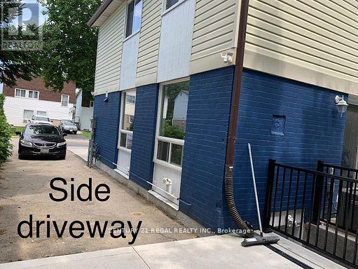 4 Juliana Square, Brampton, ON - Outdoor