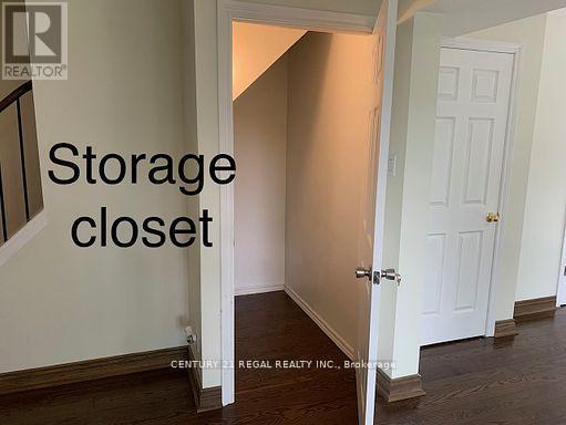 4 Juliana Square, Brampton, ON - Indoor Photo Showing Other Room