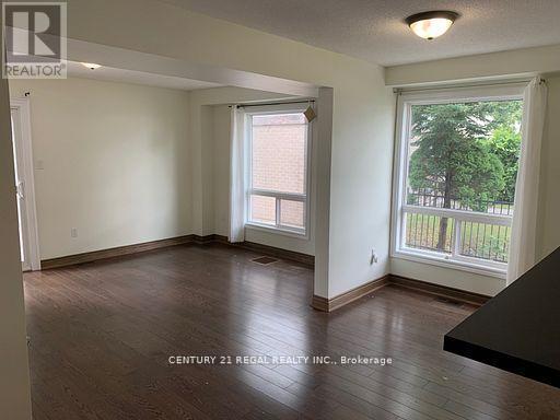 4 Juliana Square, Brampton, ON - Indoor Photo Showing Other Room