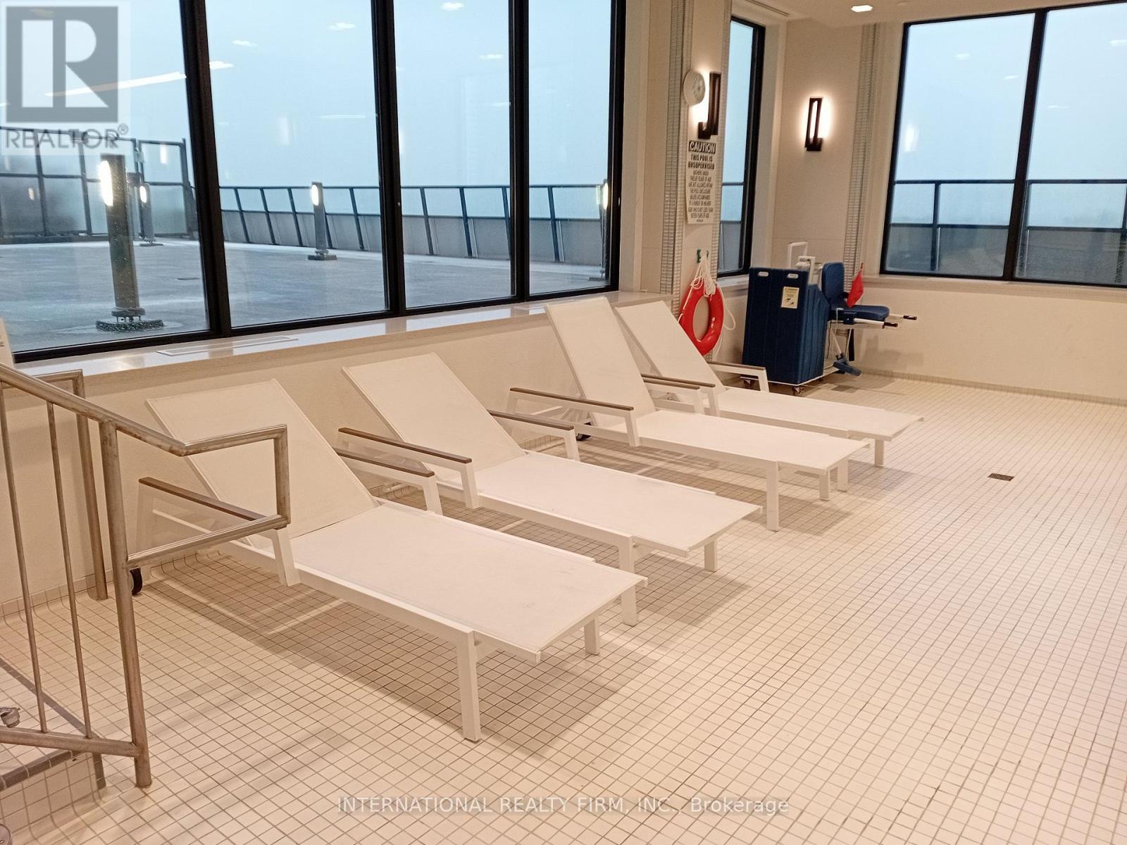 Lounge Chairs - 816 - 30 Shore Breeze Drive, Toronto, ON - Indoor Photo Showing Other Room