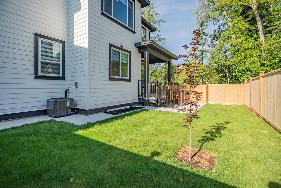 16935 0A Avenue, Surrey, BC - Outdoor With Exterior