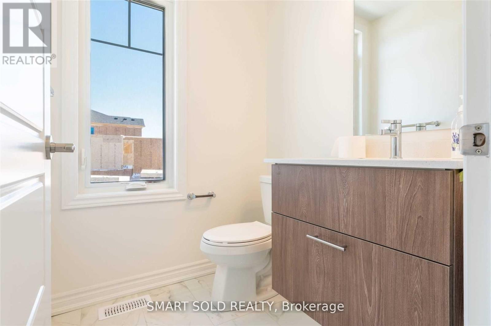 73 Greer Street, Barrie, ON - Indoor Photo Showing Bathroom