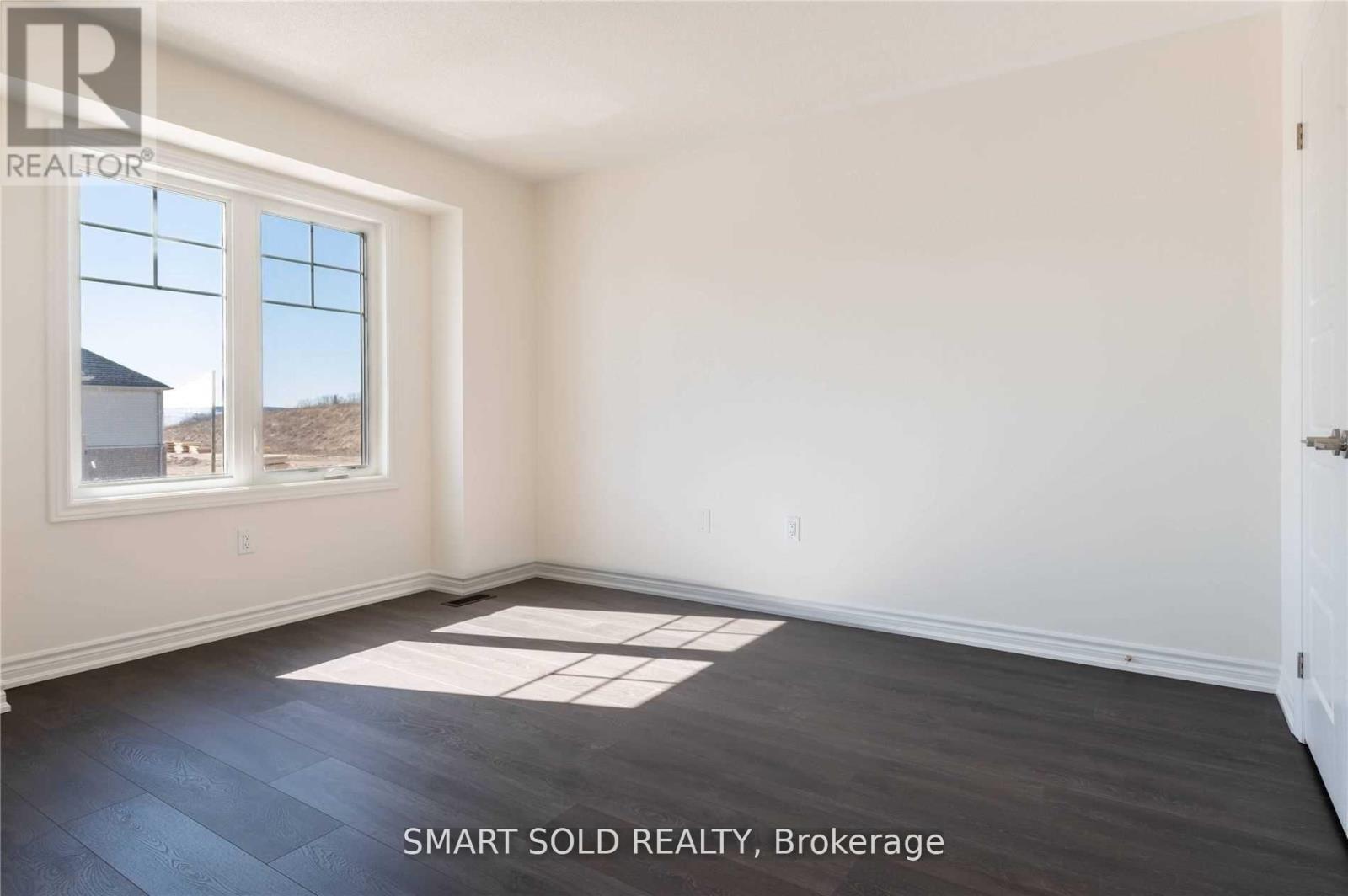 73 Greer Street, Barrie, ON - Indoor Photo Showing Other Room