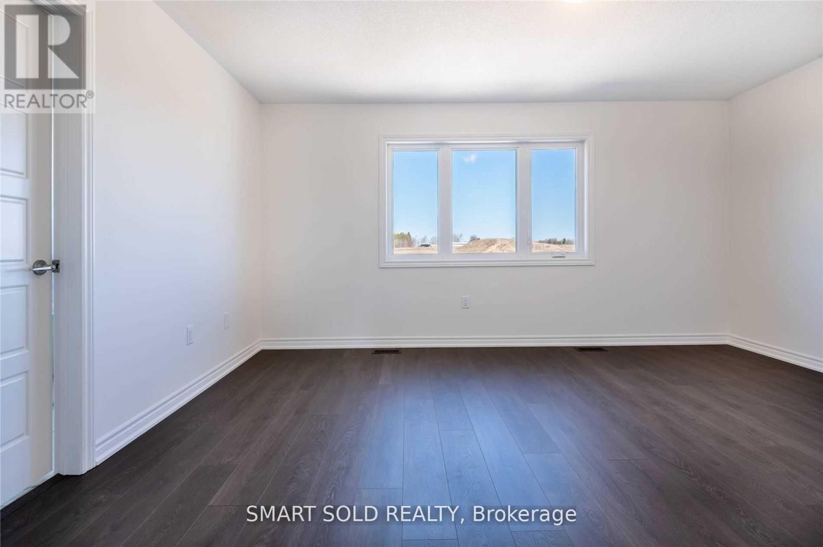 73 Greer Street, Barrie, ON - Indoor Photo Showing Other Room