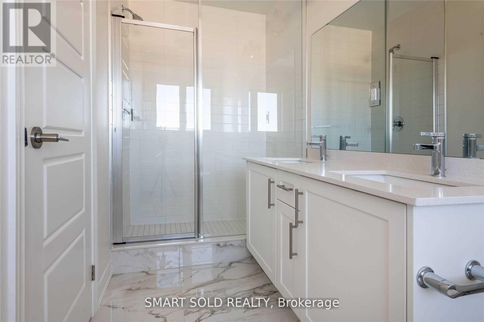 73 Greer Street, Barrie, ON - Indoor Photo Showing Bathroom