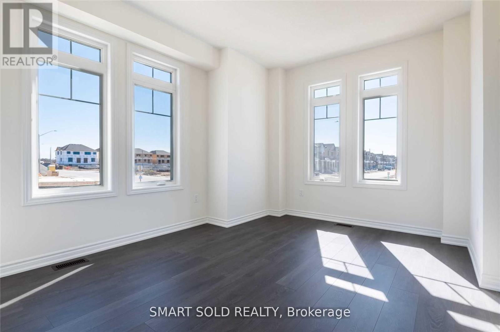 73 Greer Street, Barrie, ON - Indoor Photo Showing Other Room