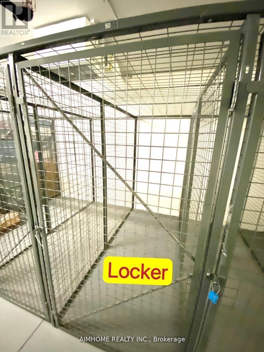 4011 - 11 Wellesley Street W, Toronto, ON - Indoor