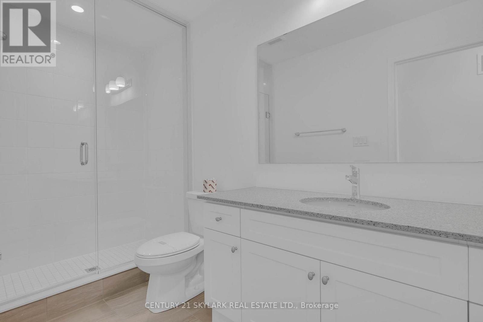 16 Ivory Road, Barrie, ON - Indoor Photo Showing Bathroom