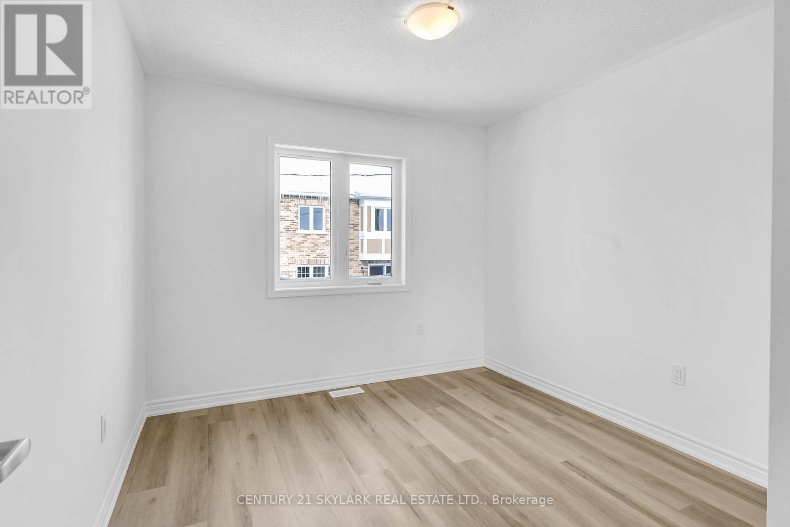 16 Ivory Road, Barrie, ON - Indoor Photo Showing Other Room