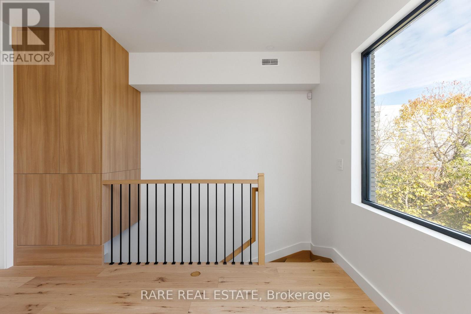 Laneway - 451 Montrose Avenue, Toronto, ON - Indoor Photo Showing Other Room