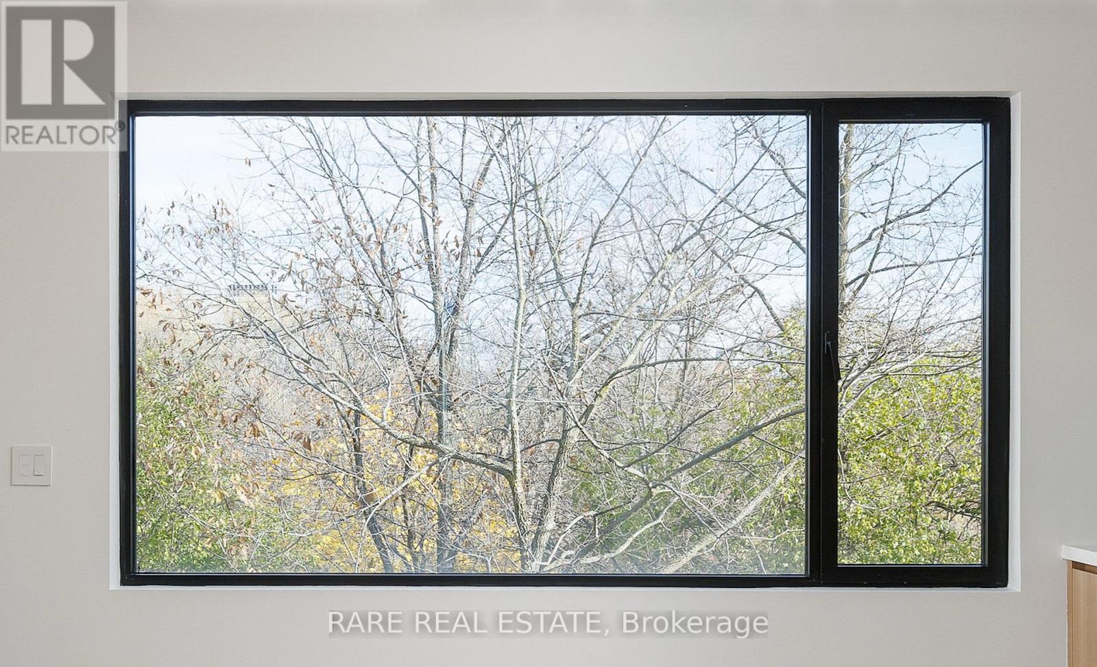 Laneway - 451 Montrose Avenue, Toronto, ON - Photo Showing Other Room