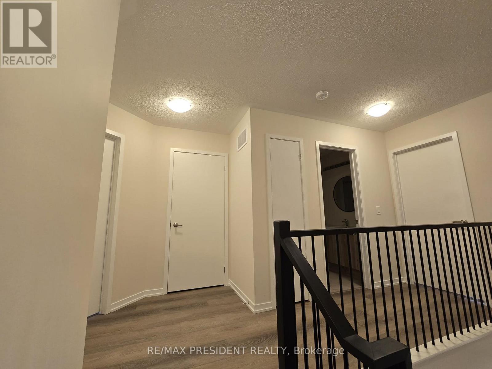 28 Seahorse Common, Cambridge, ON - Indoor Photo Showing Other Room