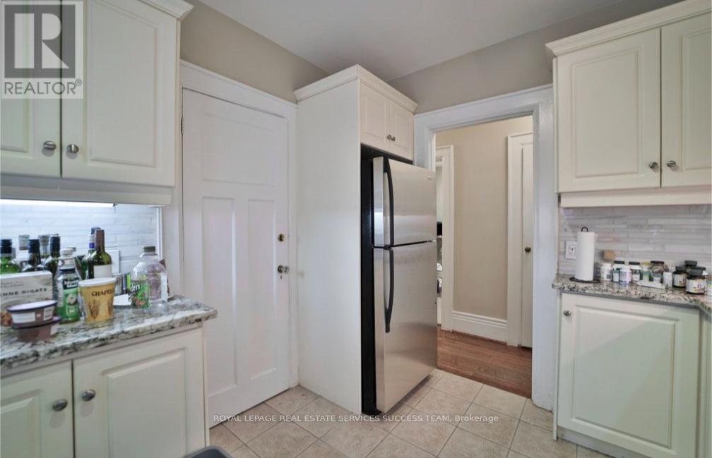 494 Summerhill Avenue, Toronto, ON - Indoor Photo Showing Kitchen