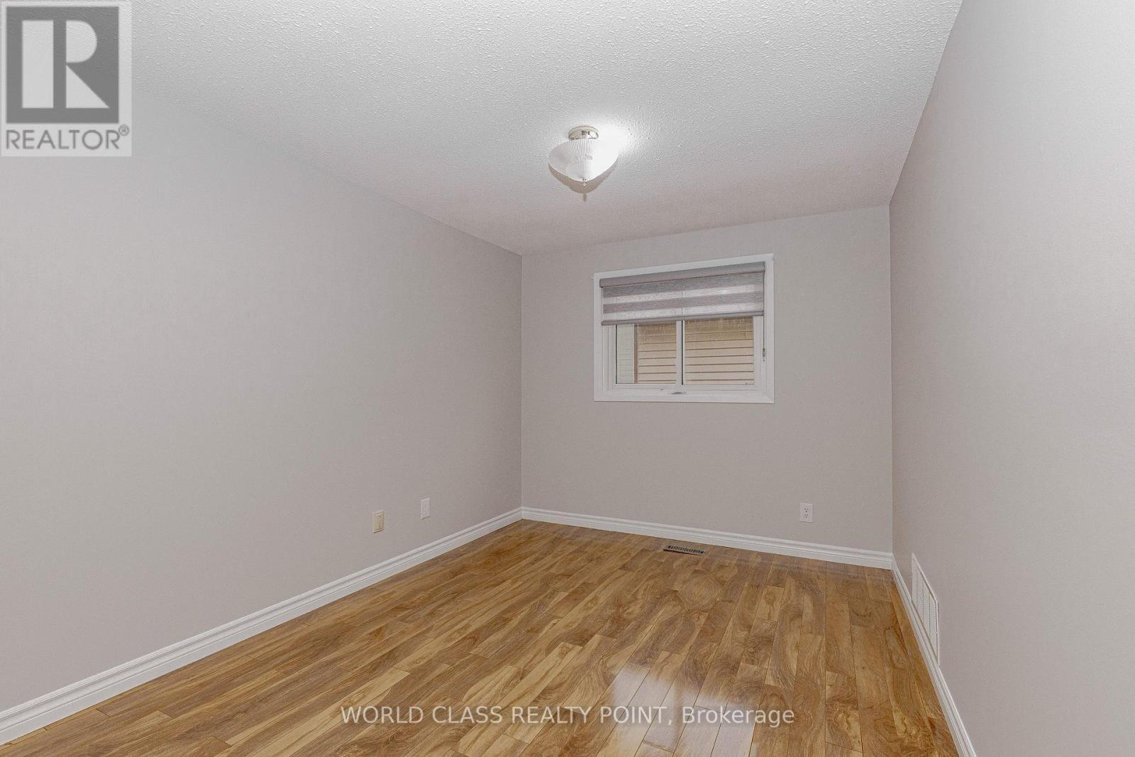 4 Dafoe Crescent, Brampton, ON - Indoor Photo Showing Other Room