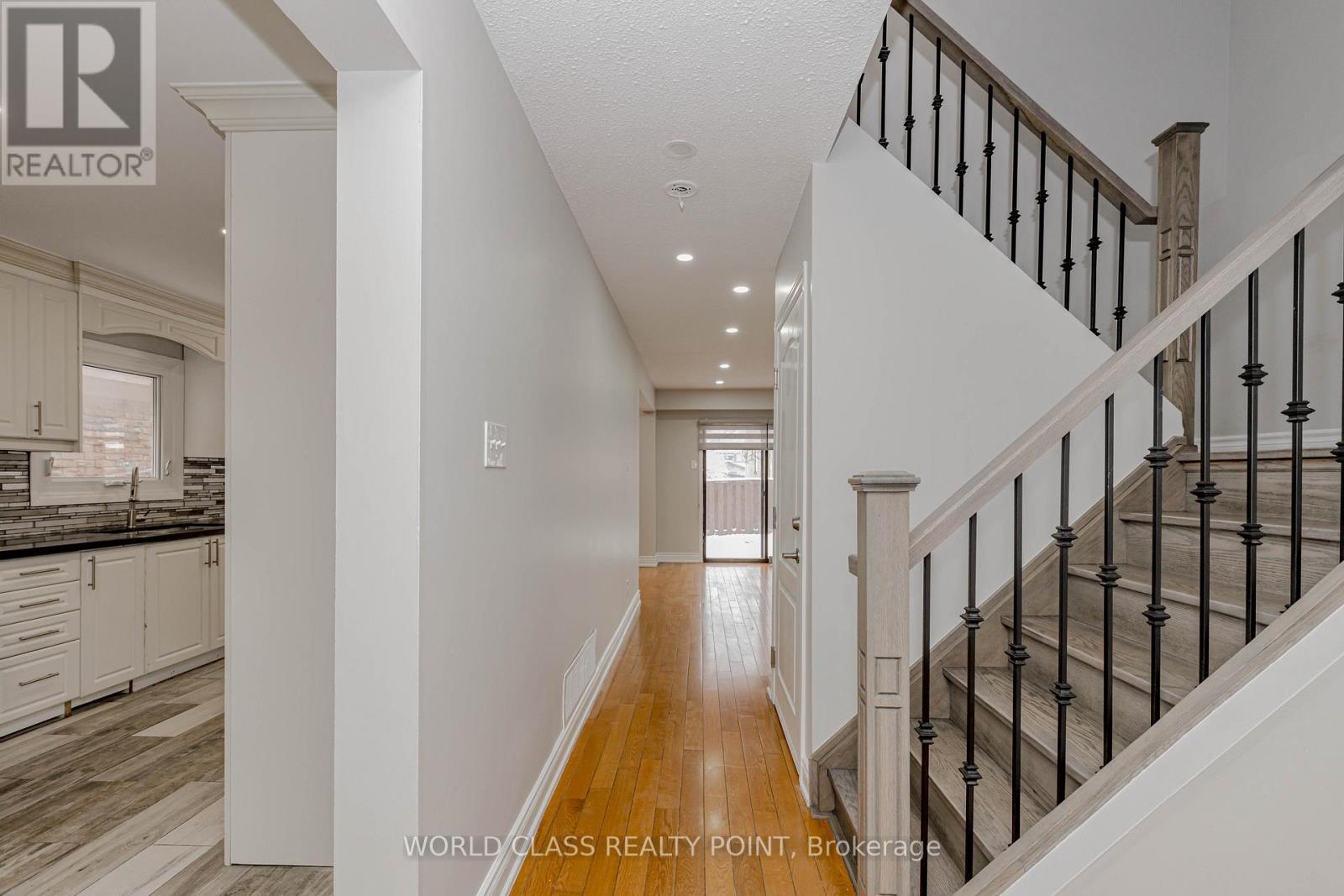 4 Dafoe Crescent, Brampton, ON - Indoor Photo Showing Other Room