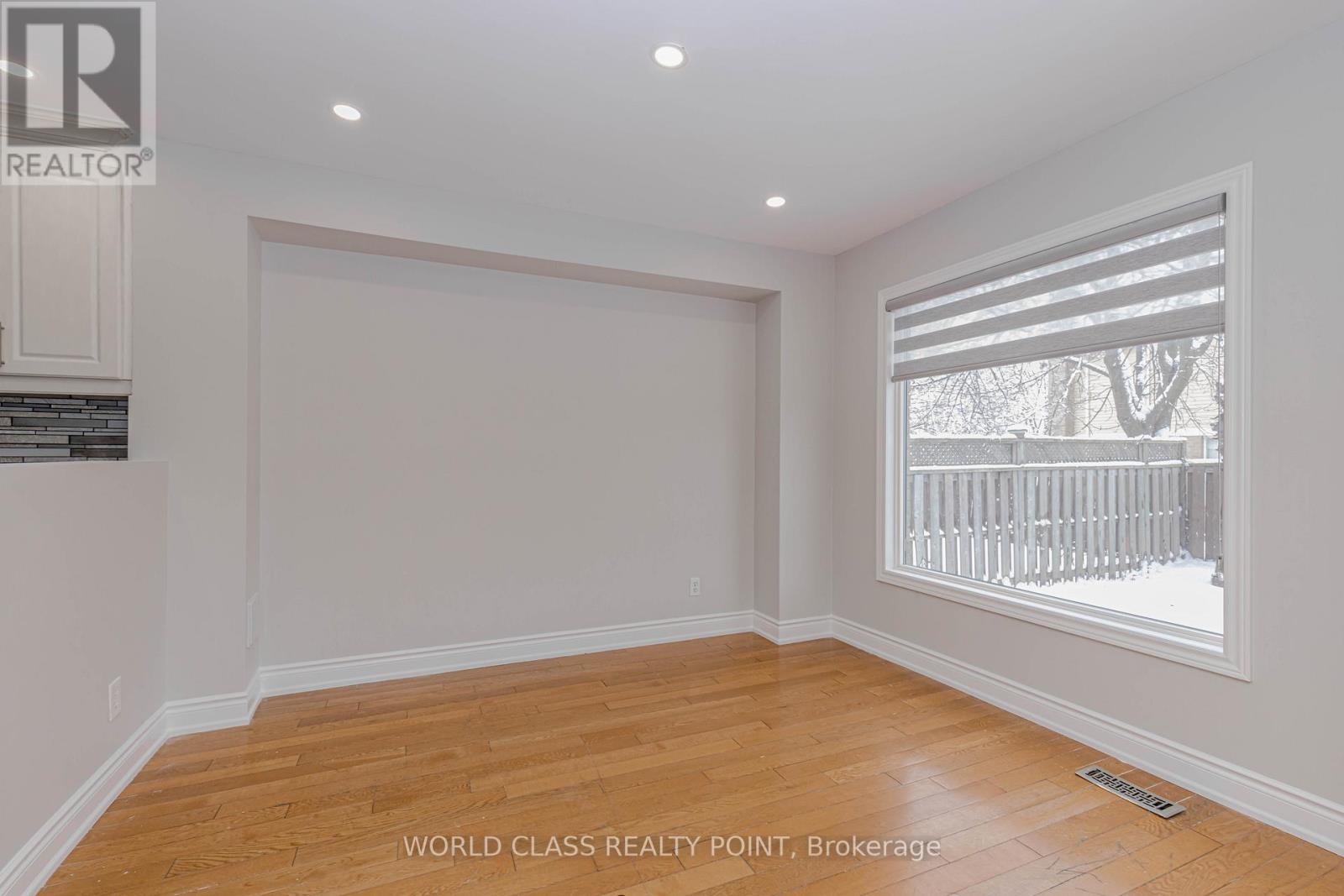 4 Dafoe Crescent, Brampton, ON - Indoor Photo Showing Other Room