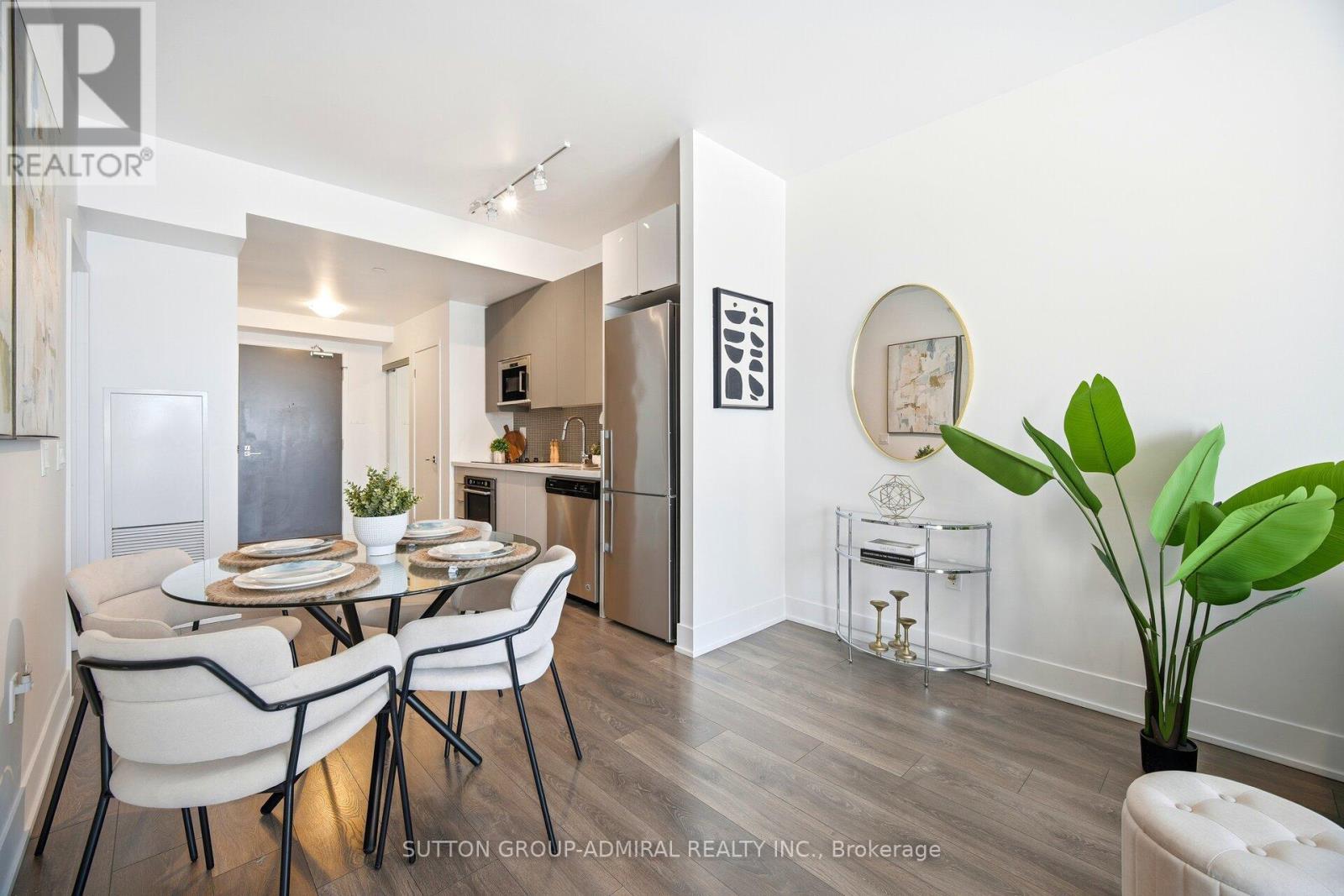 2908 Highway 7, Vaughan, ON - Indoor Photo Showing Dining Room