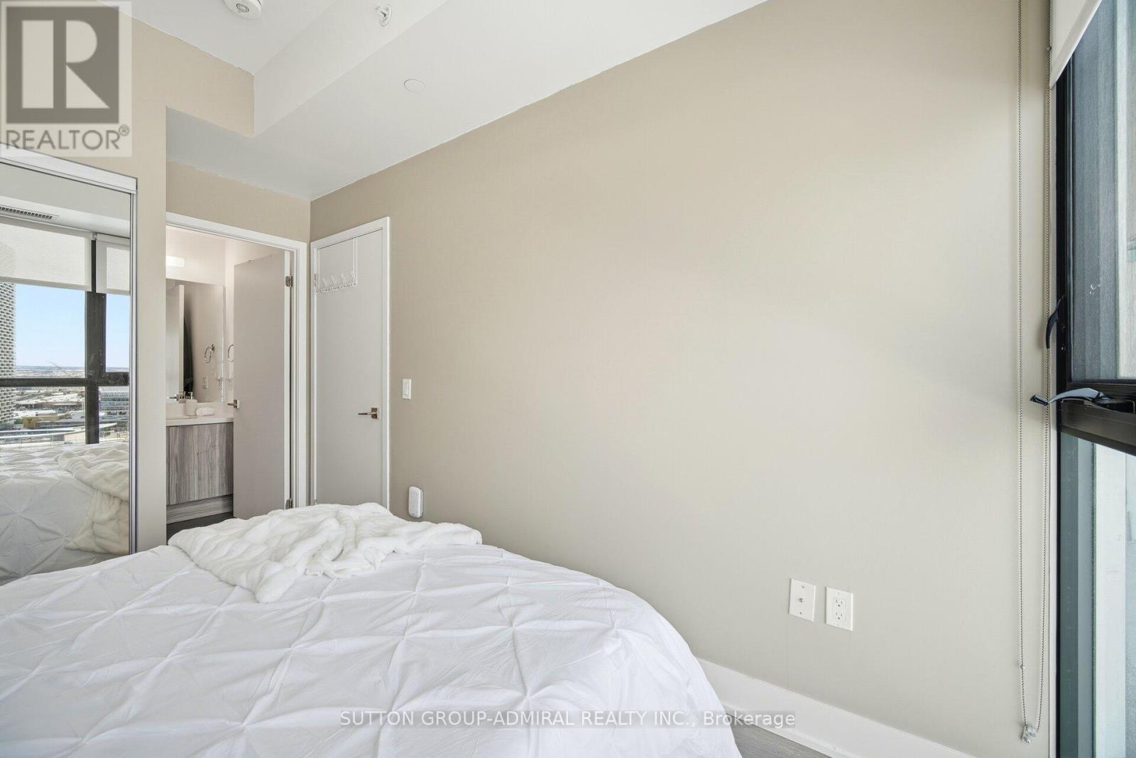 2908 Highway 7, Vaughan, ON - Indoor Photo Showing Bedroom