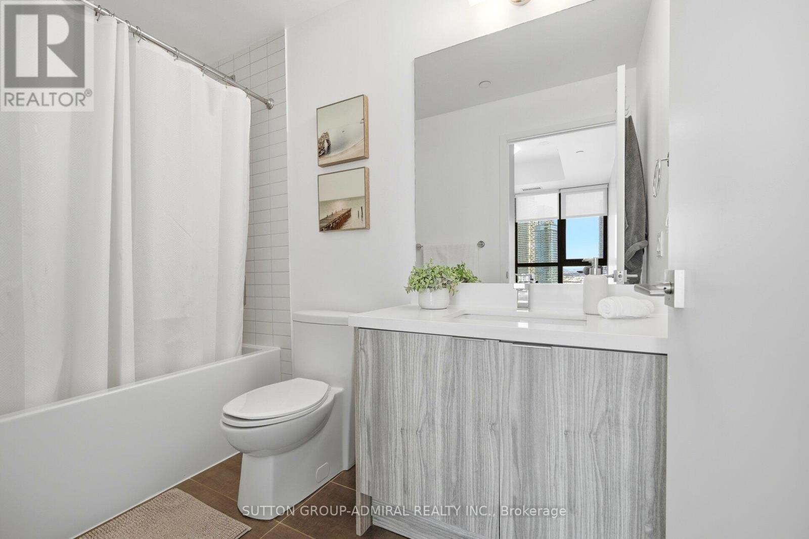 2908 Highway 7, Vaughan, ON - Indoor Photo Showing Bathroom