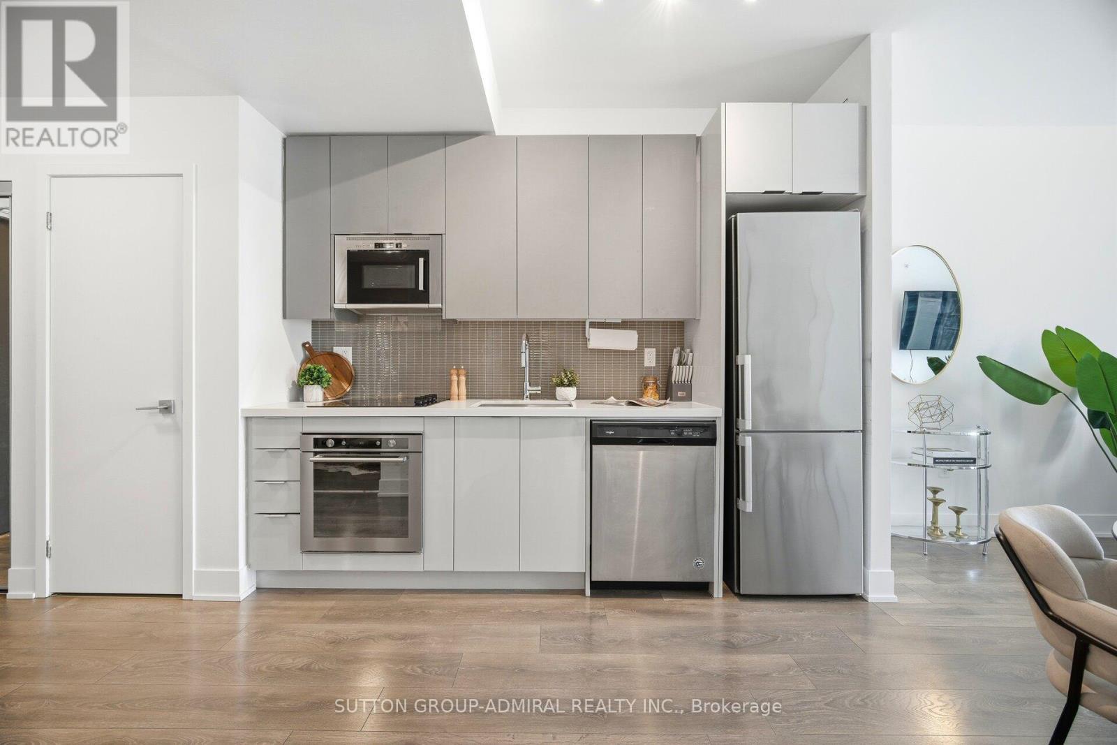 2908 Highway 7, Vaughan, ON - Indoor Photo Showing Kitchen