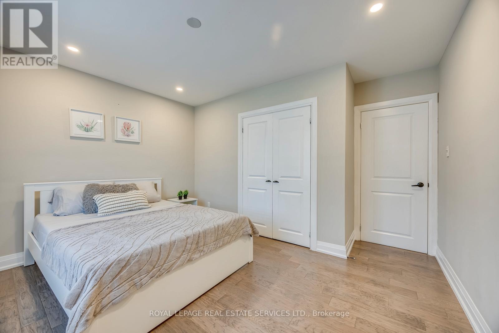 577 Trudale Court, Oakville, ON - Indoor Photo Showing Bedroom